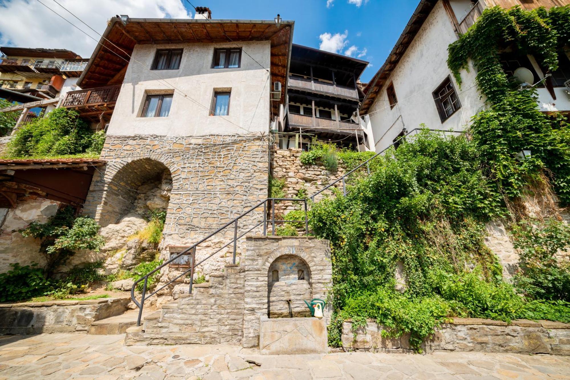 Iatrus Guest Apartment & Sauna Veliko Tarnovo Exterior foto